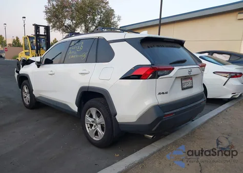 2020 Toyota Rav4 Xle z USA, uszkodzony, nr VIN 2T3W1RFV0LW077224